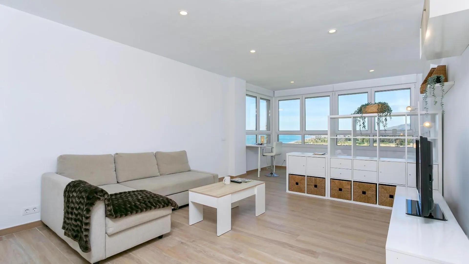 Sunstay Guadalmar Loft Seaview Málaga