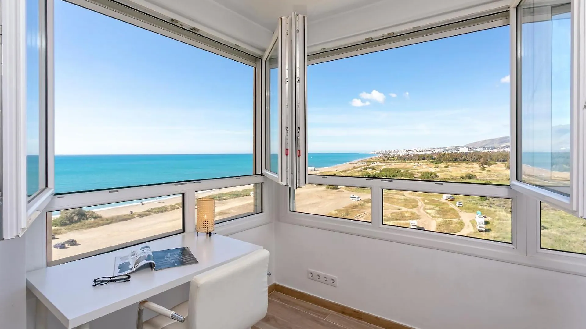 Sunstay Guadalmar Loft Seaview Málaga